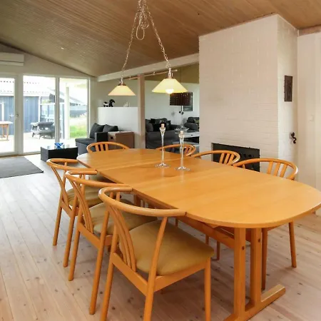 Holiday home Hilka - 75m From The Sea In Nw Jutland By Interhome